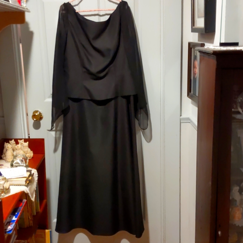 black gown, sz 18, Eden bridals brand, polyester, lined, floor length
